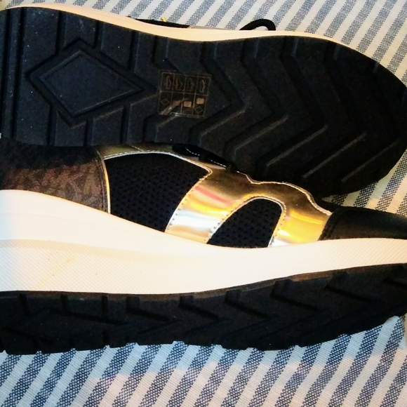 Brand New MK Liv logo mixed-media wedged sneakers size 9.5 womens - Picture 5 of 5